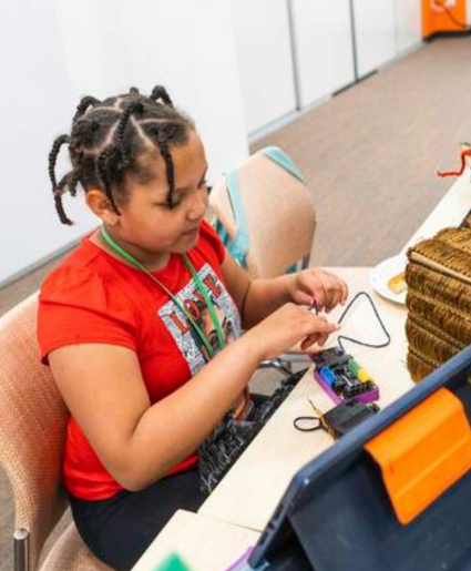 New Kensington-Arnold elementary students create robot pets, learn coding at Digital Foundry